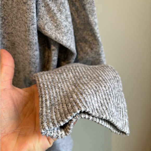 Escape by Habitat long sleeve top size large - Picture 4 of 7